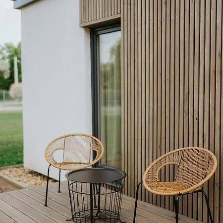 Bed and Breakfast Gyopar - Gyoparosfuerdo Orosháza