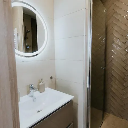 Gyopar - Gyoparosfuerdo Bed and Breakfast Orosháza