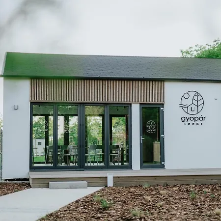 Gyopar - Gyoparosfuerdo Bed and Breakfast Orosháza