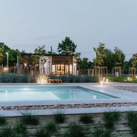 Gyopar - Gyoparosfuerdo Bed & Breakfast 4*