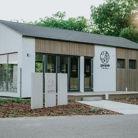 Bed and Breakfast Gyopar - Gyoparosfuerdo