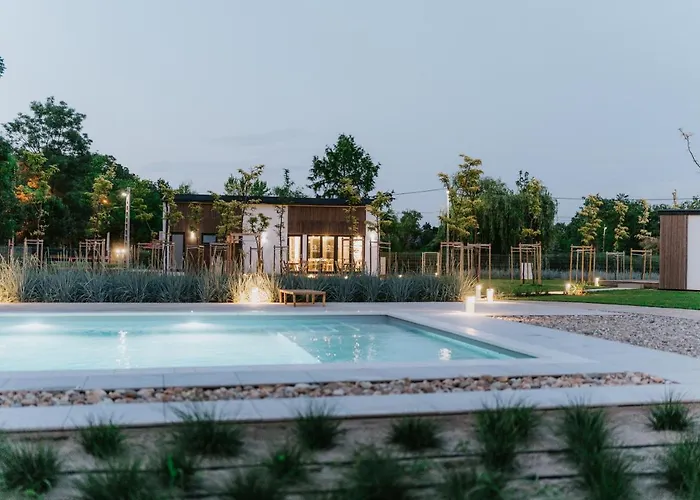 Gyopár - Gyopárosfürdő Bed and breakfast 4*